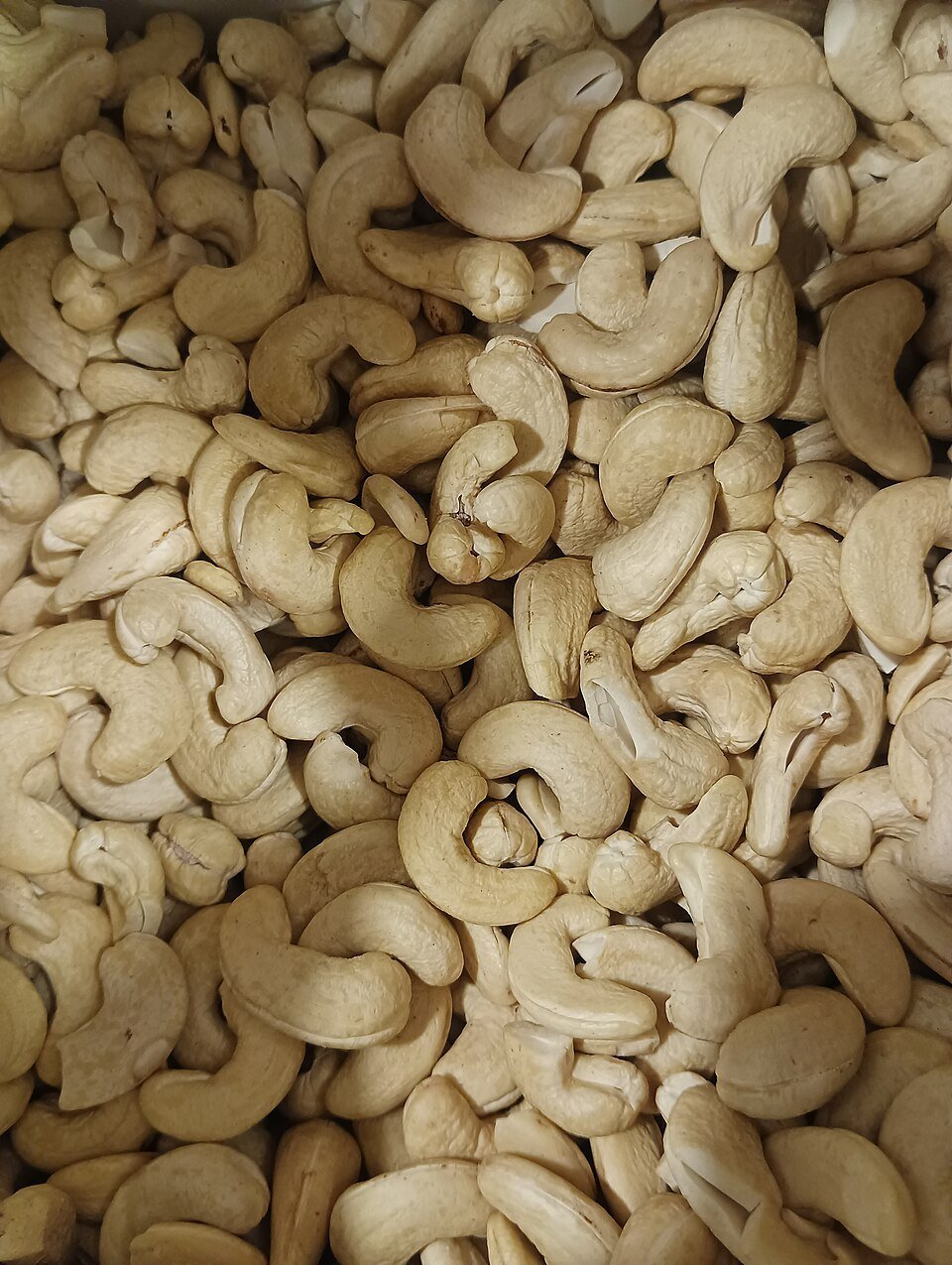 W240 King Cashews